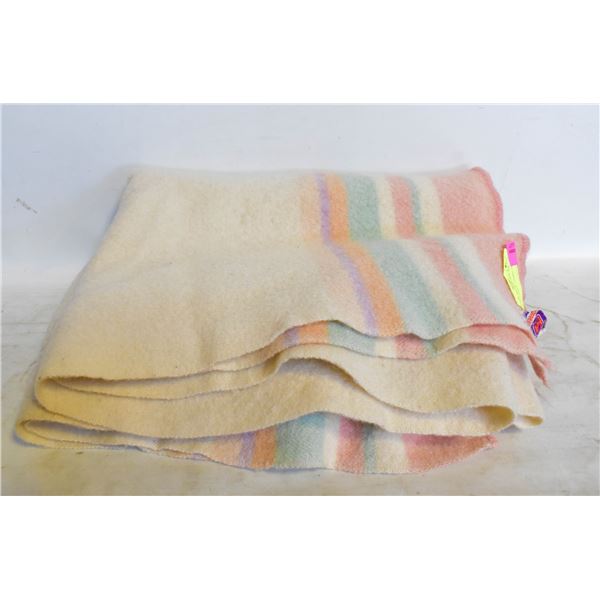 VINTAGE 100% WOOL FULL SIZE BLANKET-ESTATE