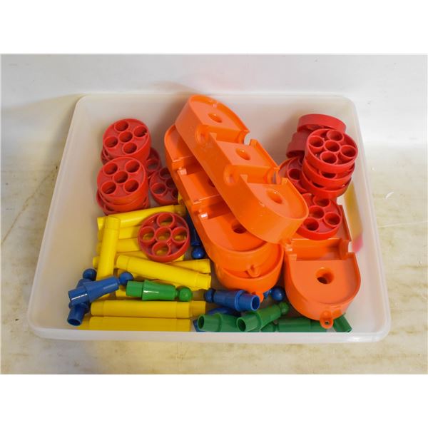 48 PCS VINTAGE TUPPERWARE TOYS (1976)