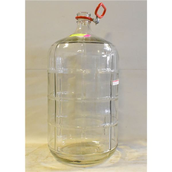 5 GALLON WINE GLASS CARBOY WITH CARRY HANDLE