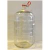 Image 1 : 5 GALLON WINE GLASS CARBOY WITH CARRY HANDLE