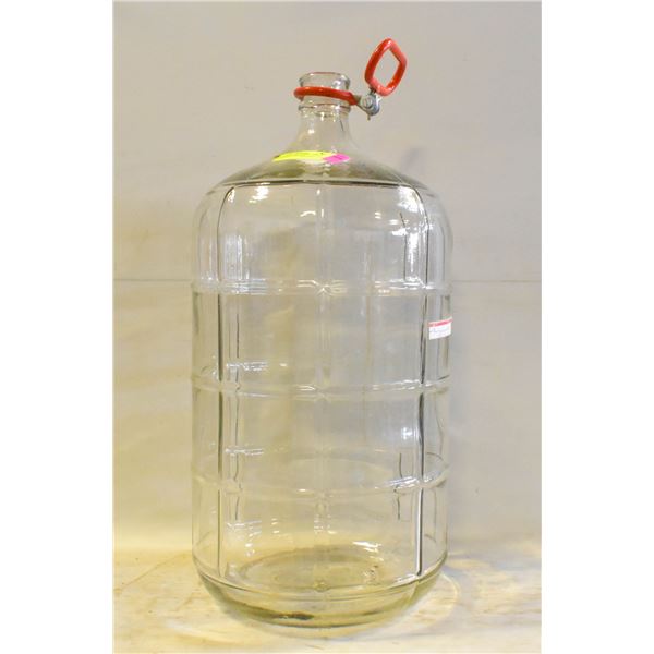 5 GALLON WINE GLASS CARBOY WITH CARRY HANDLE