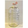 Image 1 : 5 GALLON WINE GLASS CARBOY WITH CARRY HANDLE