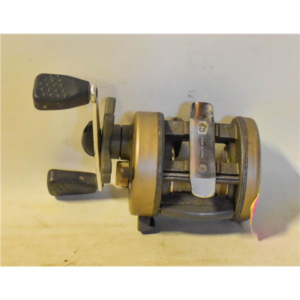 QUANTUM IRON FISHING REEL