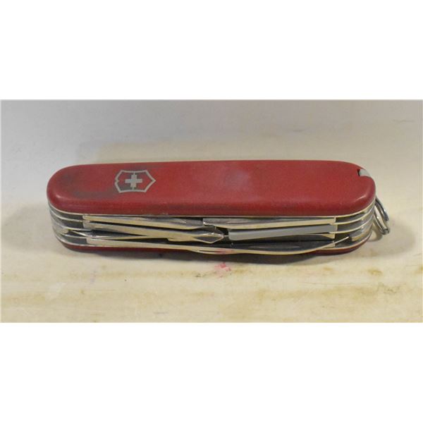 VICTORINOX SWISS ARMY KNIFE