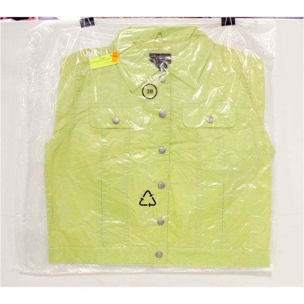 NEW GREEN RAIN COAT S/38