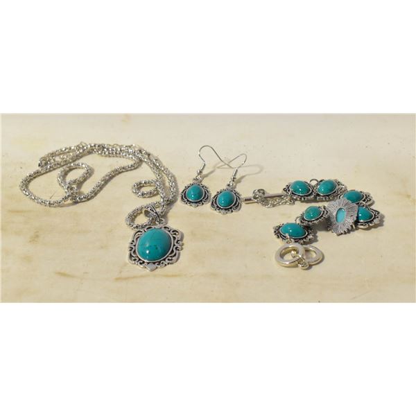 10)  SET OF SILVER TONE WITH OVAL TURQUOISE