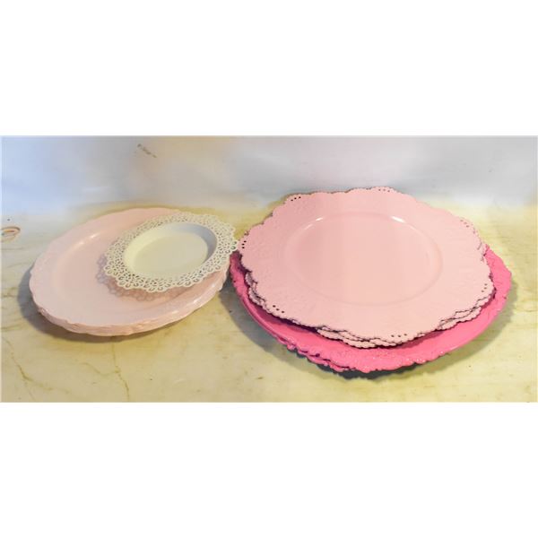 PINK/WHITE SERVING PLATES