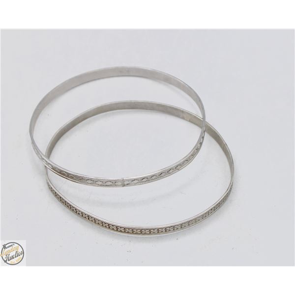PAIR OF STERLING SILVER BANGLE BRACELETS