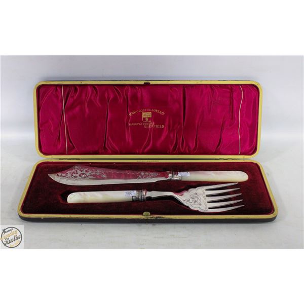 VINTAGE HALLMARKED STERLING FISH KNIFE SET WITH