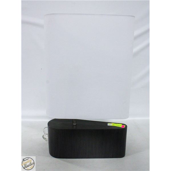 SHOWROOM FLOOR MODEL FOX BRUSH POINT