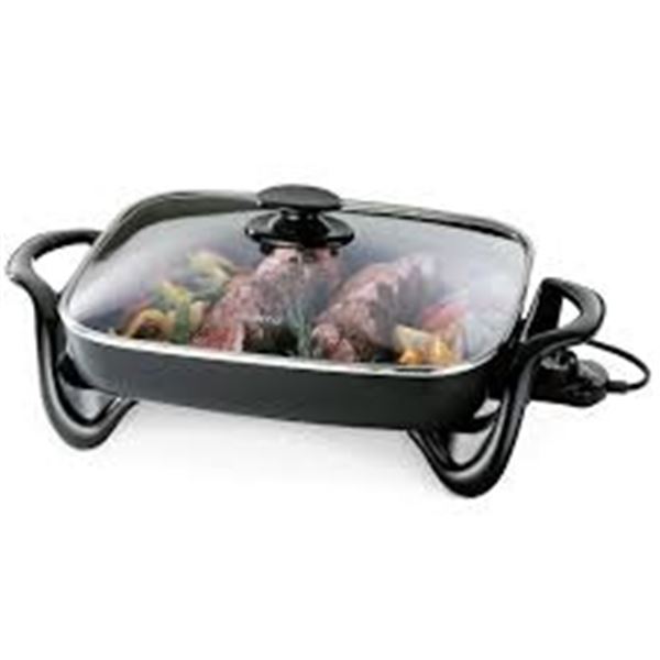 NEW PRESTO ELECTRIC SKILLET W GLASS COVER