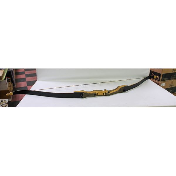 RECURVE BOW 25LB RIGHT HAND FLEETWOOD