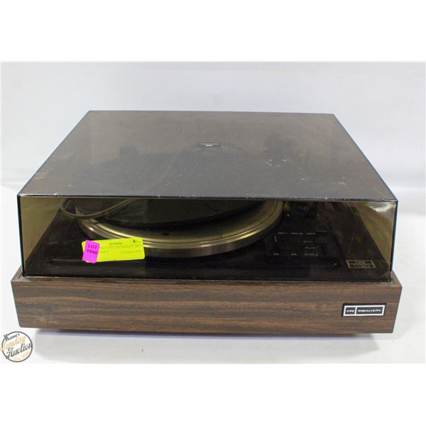 REALISTIC 1977 LAB 100 BELT DRIVE TURNTABLE