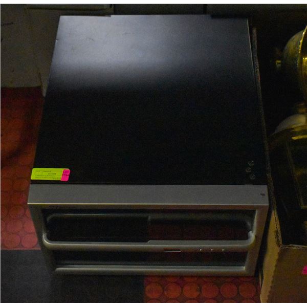 EMERSON 8 BOTTLE,2 SHELF.TEMP.CONTROL WINE FRIDGE