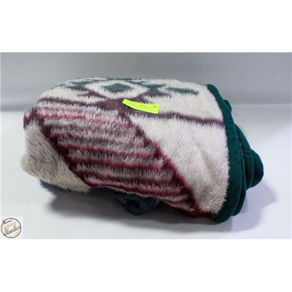 VINTAGE NAVAJO BIEDERLAC DOUBLE BLANKET