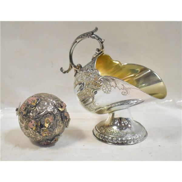 ORNATE BALL ORNAMENT OPENS + CLOSES &