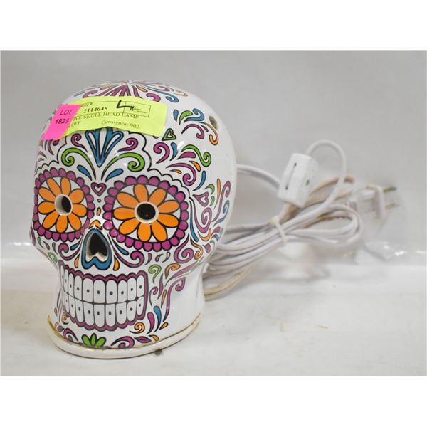DECORATIVE SKULL HEAD LAMP WITH ON/OFF