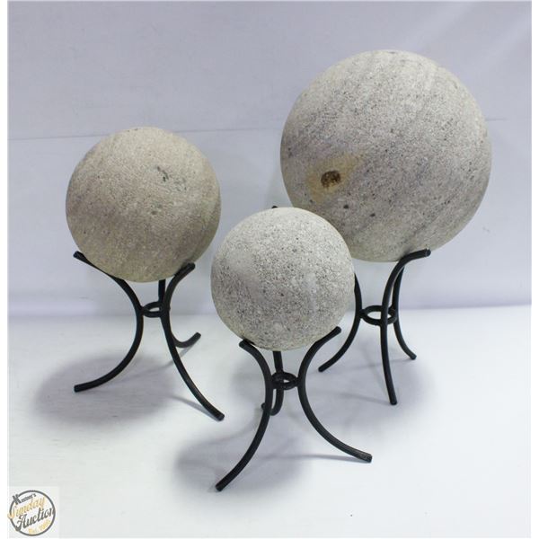 LOT OF 3 STONE BALL DISPLAY DÉCOR ABSTRACT
