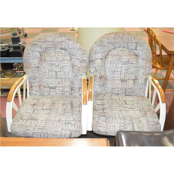 INSURANCE CLAIM: PAIR OF 1980'S OFFICE CHAIRS