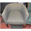 Image 1 : GRAY BARREL ACCENT CHAIR