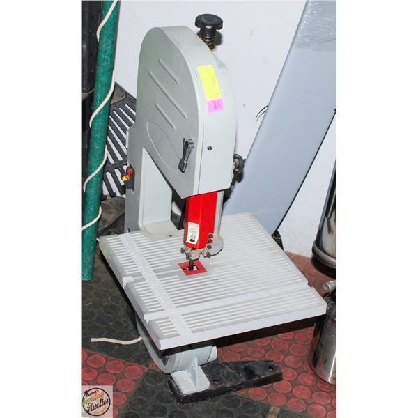MOTOMASTER 7 1/2" BAND SAW