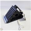 Image 1 : MOTOMASTER 2 TON WHEEL CHOCK
