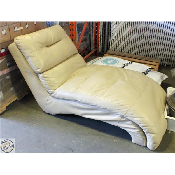 CHAISE LOUNGE CARAMEL COLOR