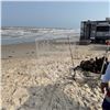 Image 5 : Shark Fishing Trip w/ Beach Camper Rental