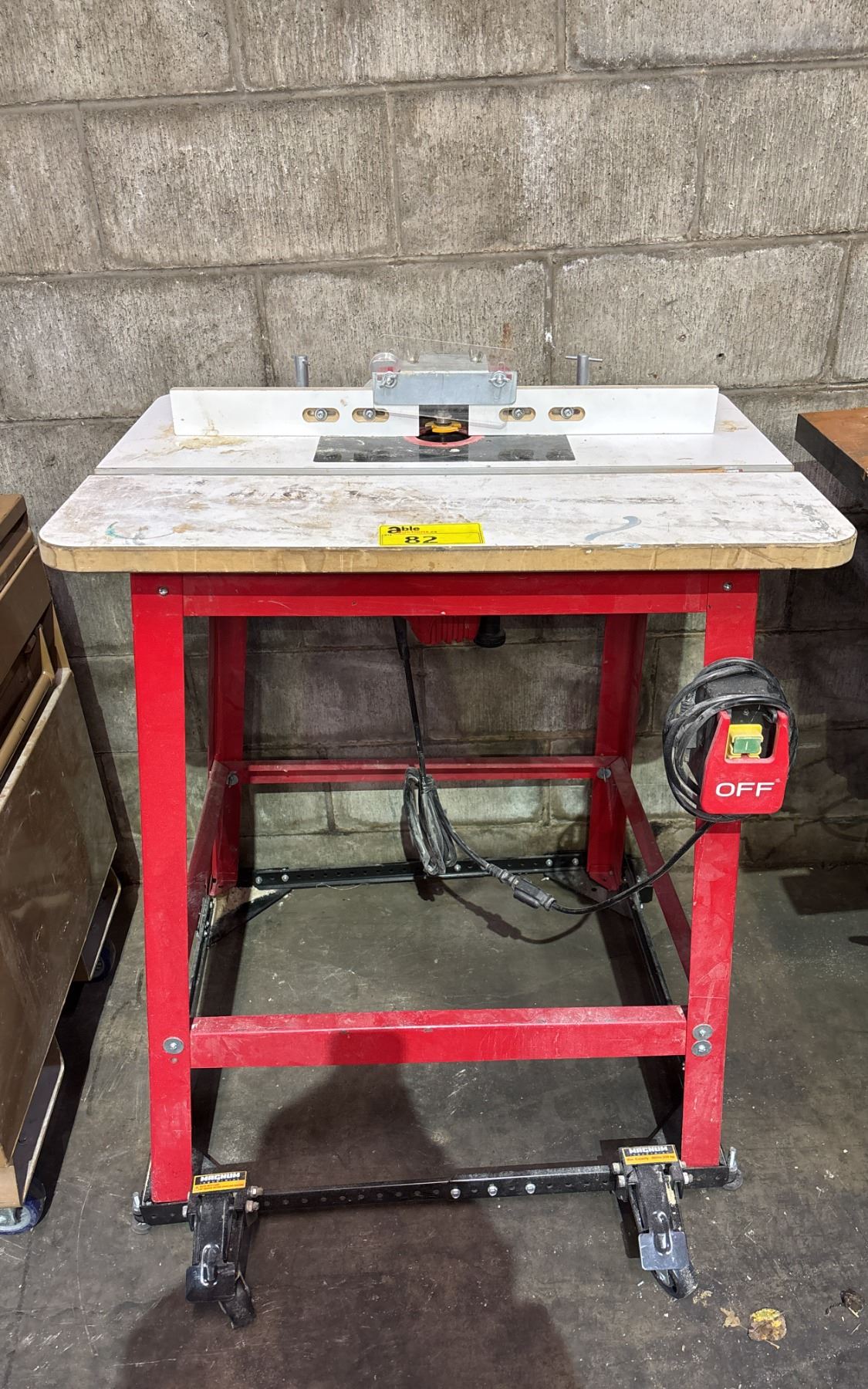 ROUTER TABLE WITH FREUD FT2200VCE ROUTER & MAGNUM PORTABLE ROUTER DOLLY ...