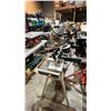 Image 3 : BOSCH 5412L 12" COMPOUND MITER SAW ON A STAND