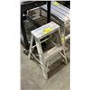 Image 1 : LITE 2' FOLDING STEP LADDER