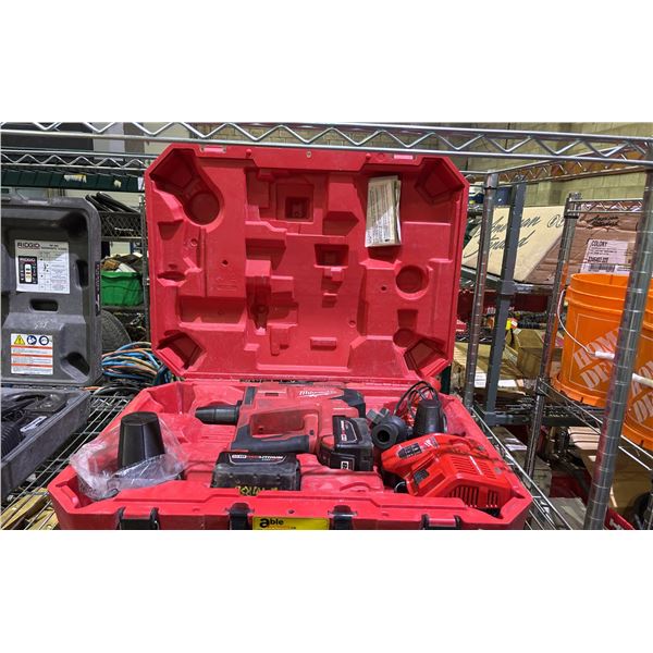 MILWAUKEE EXPANSION TOOL IN A HARD TRANSPORT CASE
