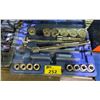 Image 3 : BOSCH JS365 ELECTRIC JIGSAW IN A HARD TRANSPORT CASE, WESTWARD DRIVE SOCKET WRENCH SET IN A HARD