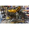 Image 3 : DEWALT DW718 12" DOUBLE BEVEL SLIDING COMPOUND MITER SAW WITH STAND