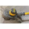 Image 2 : DEWALT DCST920 20V MAX BRUSHLESS STRING TRIMMER WITH BATTERY