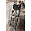 Image 1 : GORILLA STEP LADDER