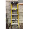 Image 1 : WERNER 5' STEP LADDER