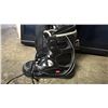 Image 2 : SNOWBOARD WITH BINDINGS, BOOTS & CASE