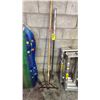 Image 1 : HEAVY DUTY PRY BAR & PUSH BROOM
