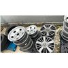 Image 2 : PALLET OF VEHICLE RIMS 19.5", 18.5"