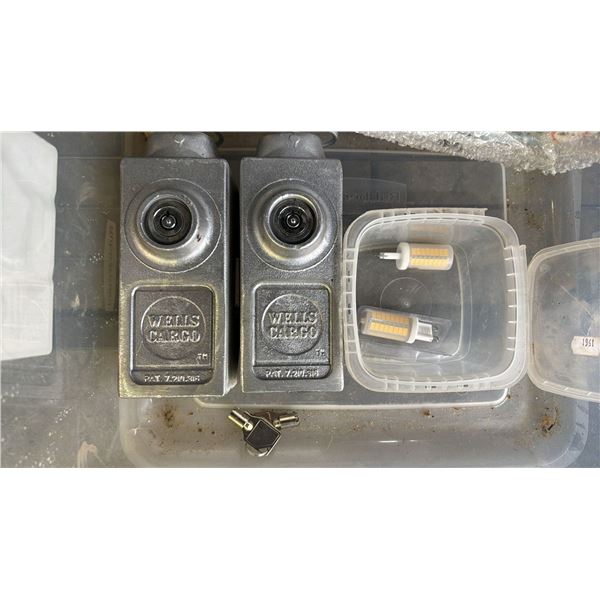 PAIR OF WELLS CARGO TRAILER DOOR SHACKLE LOCKS WITH KEYS & PAIR OF G4 LED LIGHT BULBS