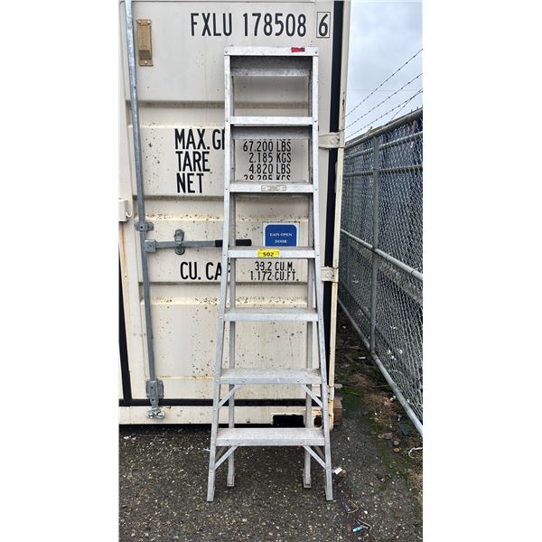 7' ALUMINUM LADDER