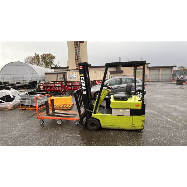CLARK TM20 SIT DOWN FORKLIFT GREEN SERIAL # TM24701776628