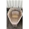 Image 2 : GARANT RUBBER TIRE WHEELBARROW