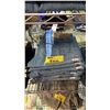 Image 1 : 8 PAIRS OF LEVIS 31 32 JEANS
