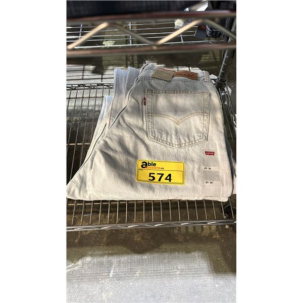 4 PAIRS OF LEVIS 37 31 JEANS