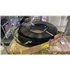 Image 1 : 5 ROLLS OF BLACK POLYPROPYLENE STRAPPING (EACH ROLL IS 15/16" X 200')
