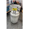 Image 1 : PROPANE TANK FOR BARBECUE