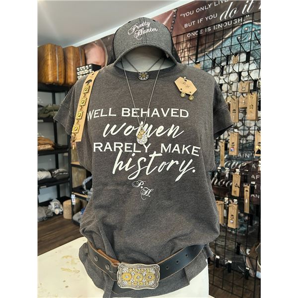 PRETTY HUNTER Great New Look