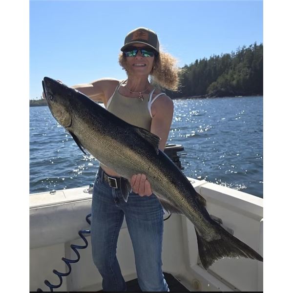 Nootka Sound, British Columbia. Salmon Fishing Package – 2 Anglers, 4 Day / 3 Nigh